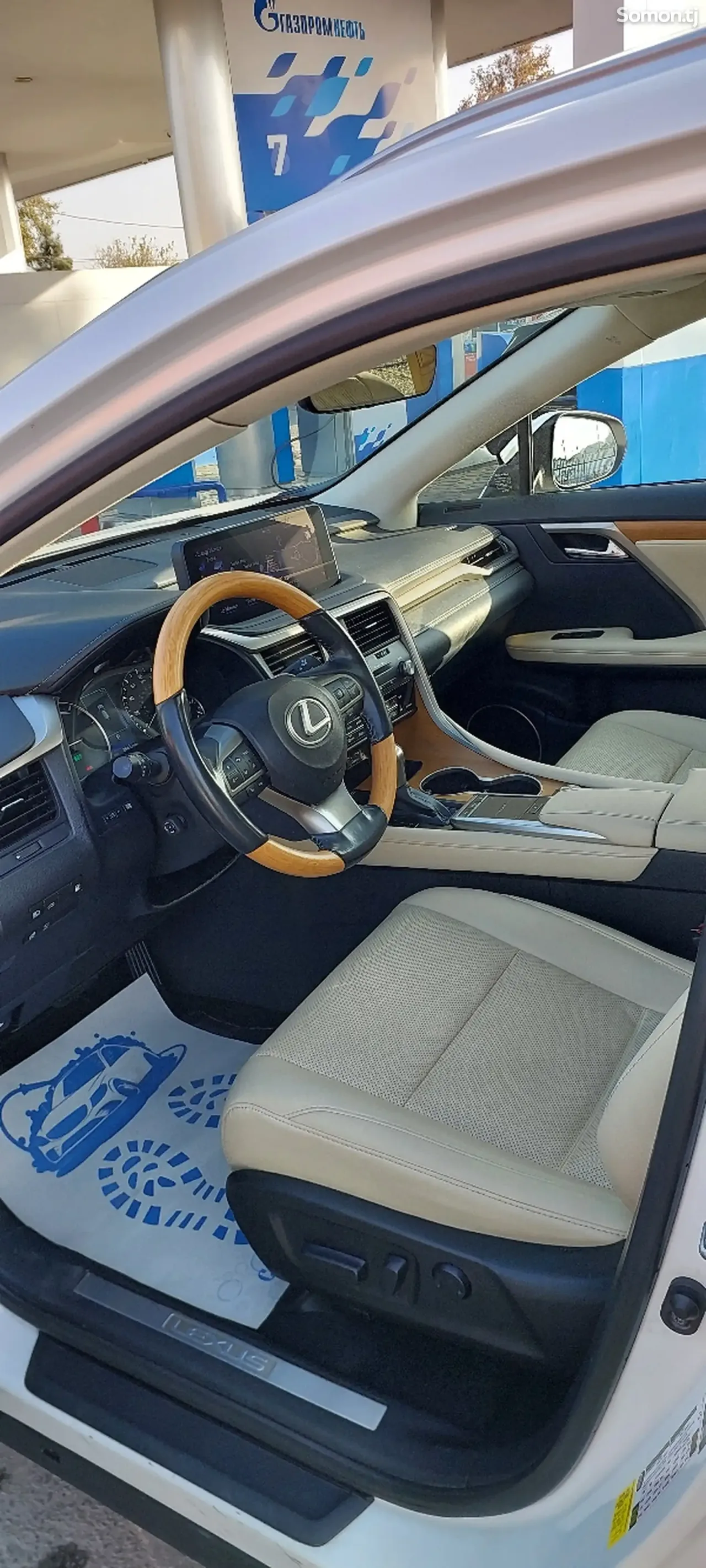 Lexus RX series 2022 · 4.5 AT