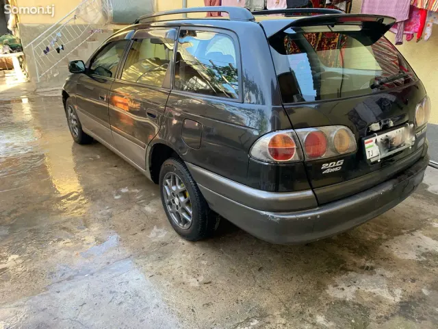 Toyota Caldina 1998 · 2.0 AT