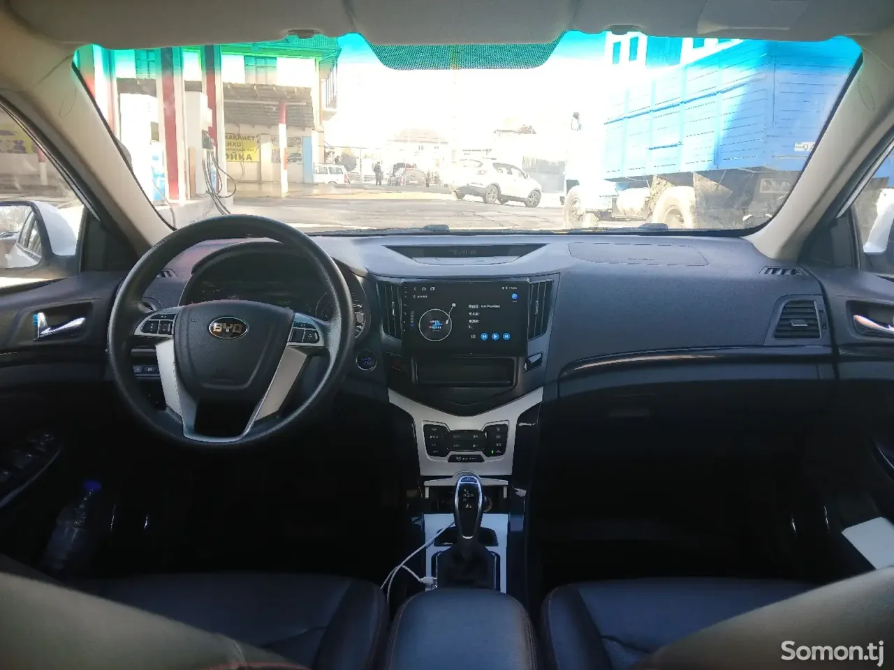 BYD E5 2019 · AT