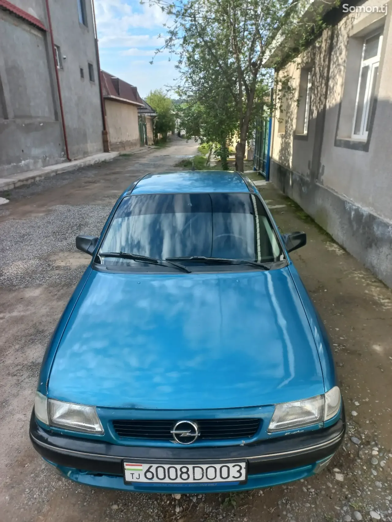 Opel Astra F 1993 · 1.6 MT