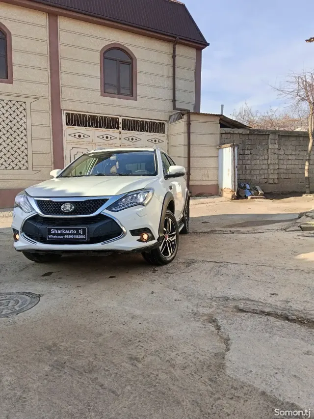 BYD Tang 2015 · 2.0 AMT
