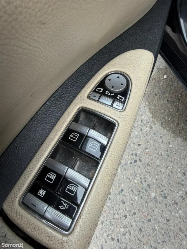 Mercedes-Benz S class 2011 · 3.5 AT