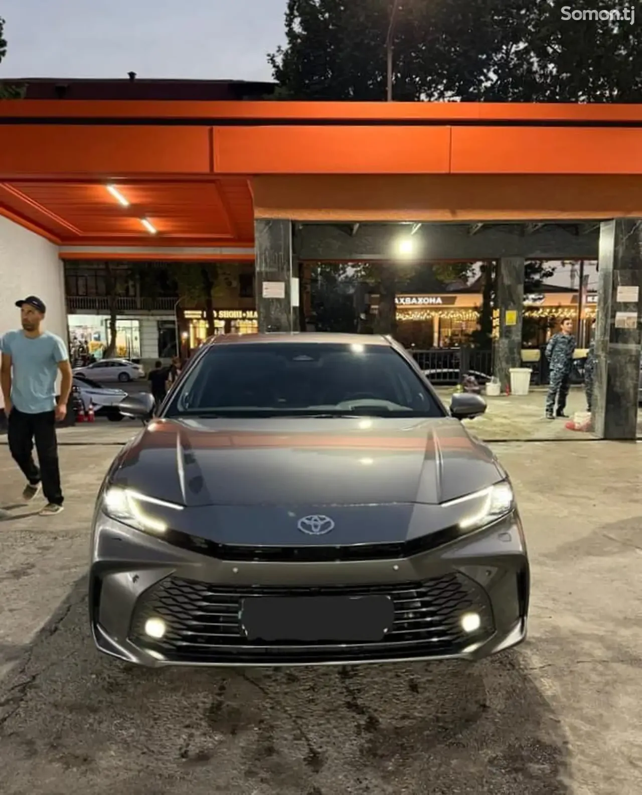 Toyota Camry 2025 · 2.5 AT