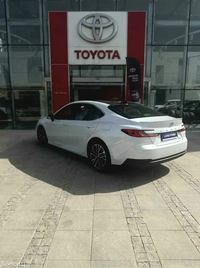 Toyota Camry 2026 · 2.5 AT