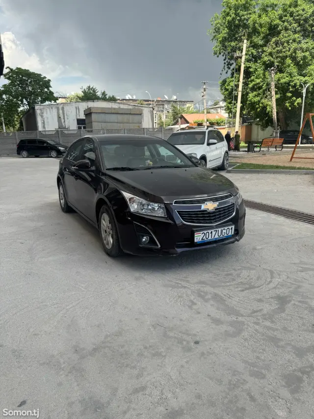 Chevrolet Cruze 2015 · 1.8 AT