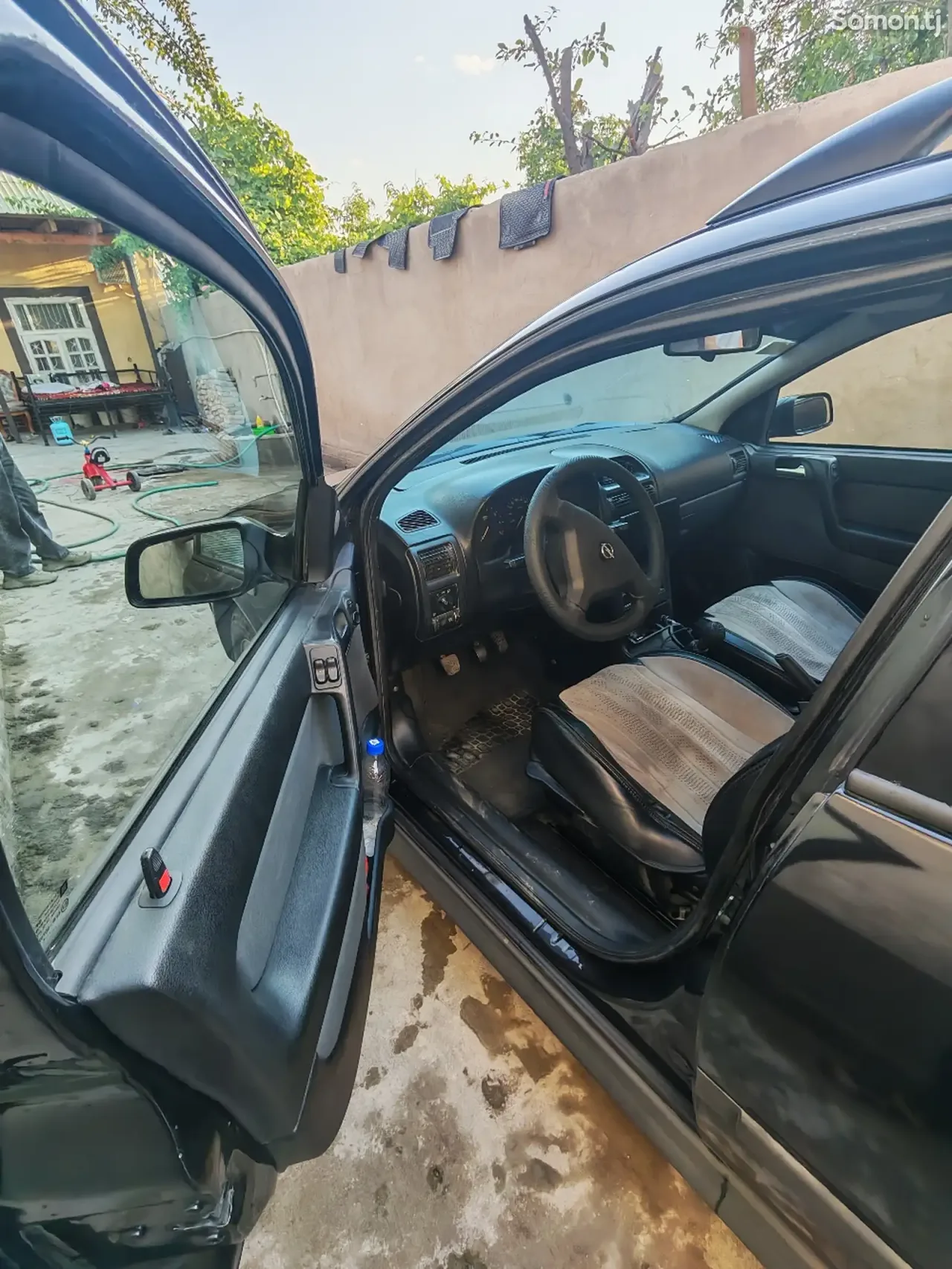 Opel Astra G 1999 · 1.6 MT