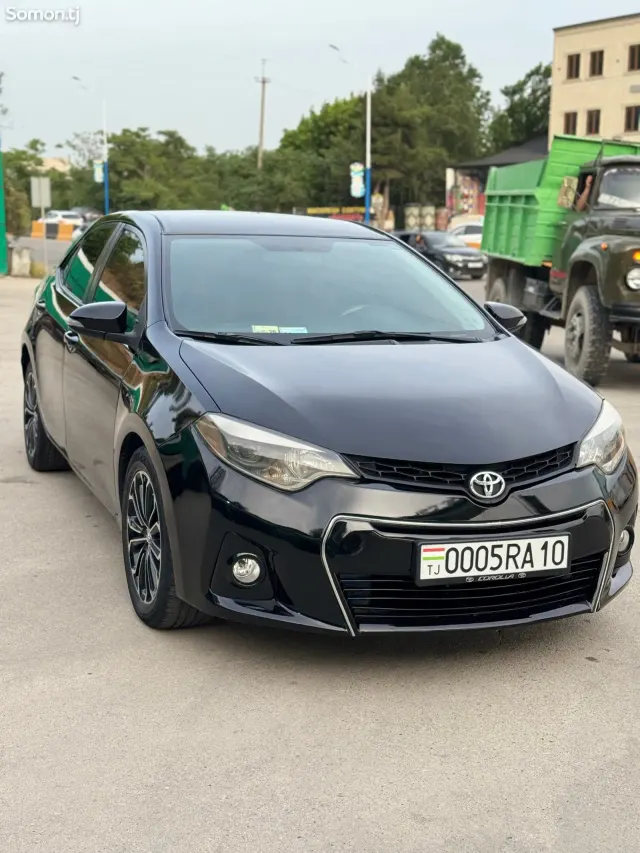 Toyota Corolla 2014 · 1.8 AT