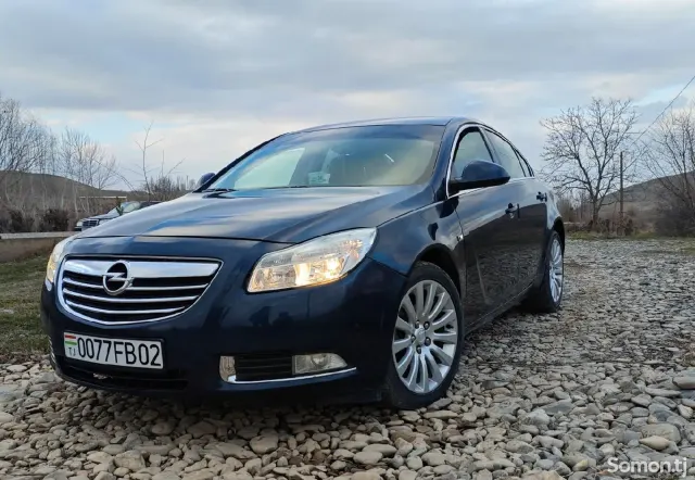 Opel Insignia 2011 · 2.0 AT