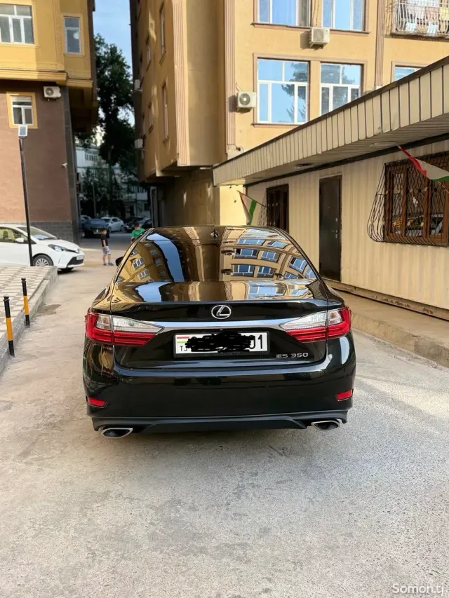 Lexus ES series 2016 · 3.5 AT