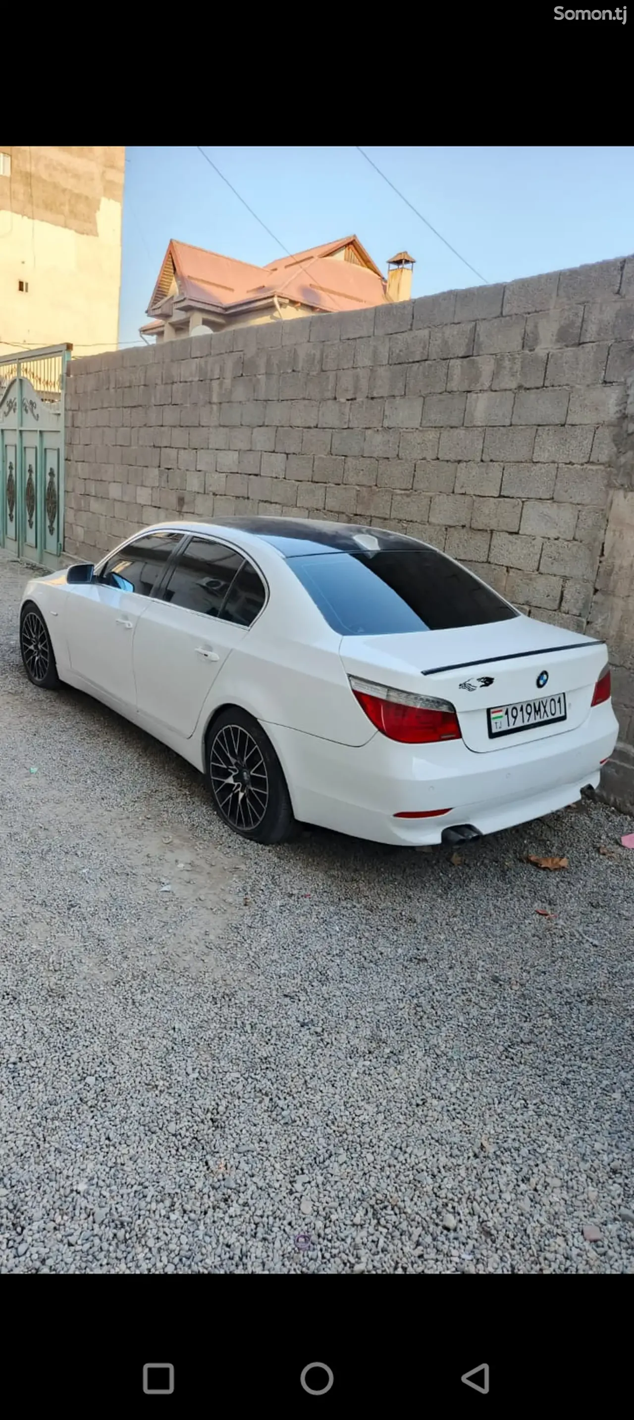 BMW M5 2005 · 2.2 AT