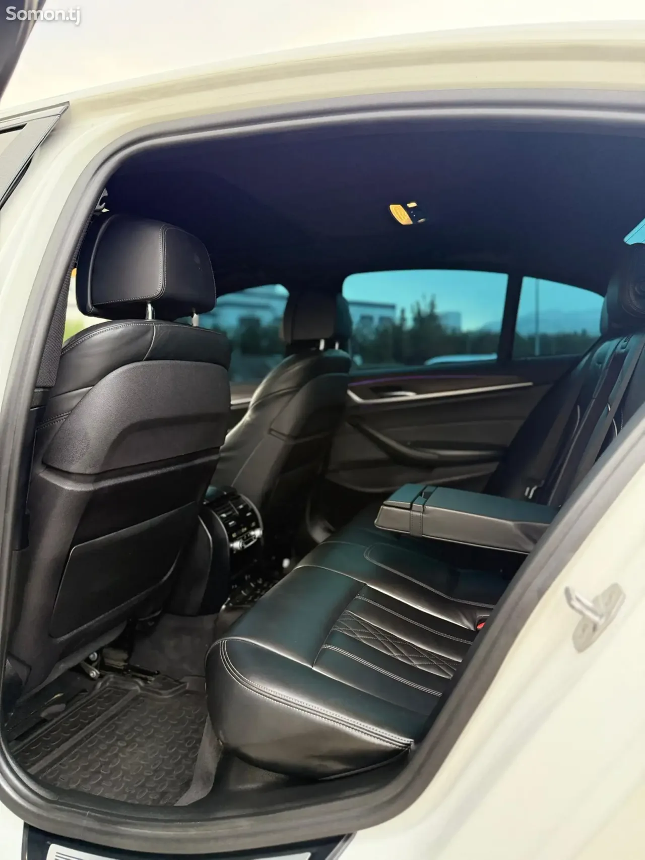 BMW 5 series 2017 · 2.0 AT