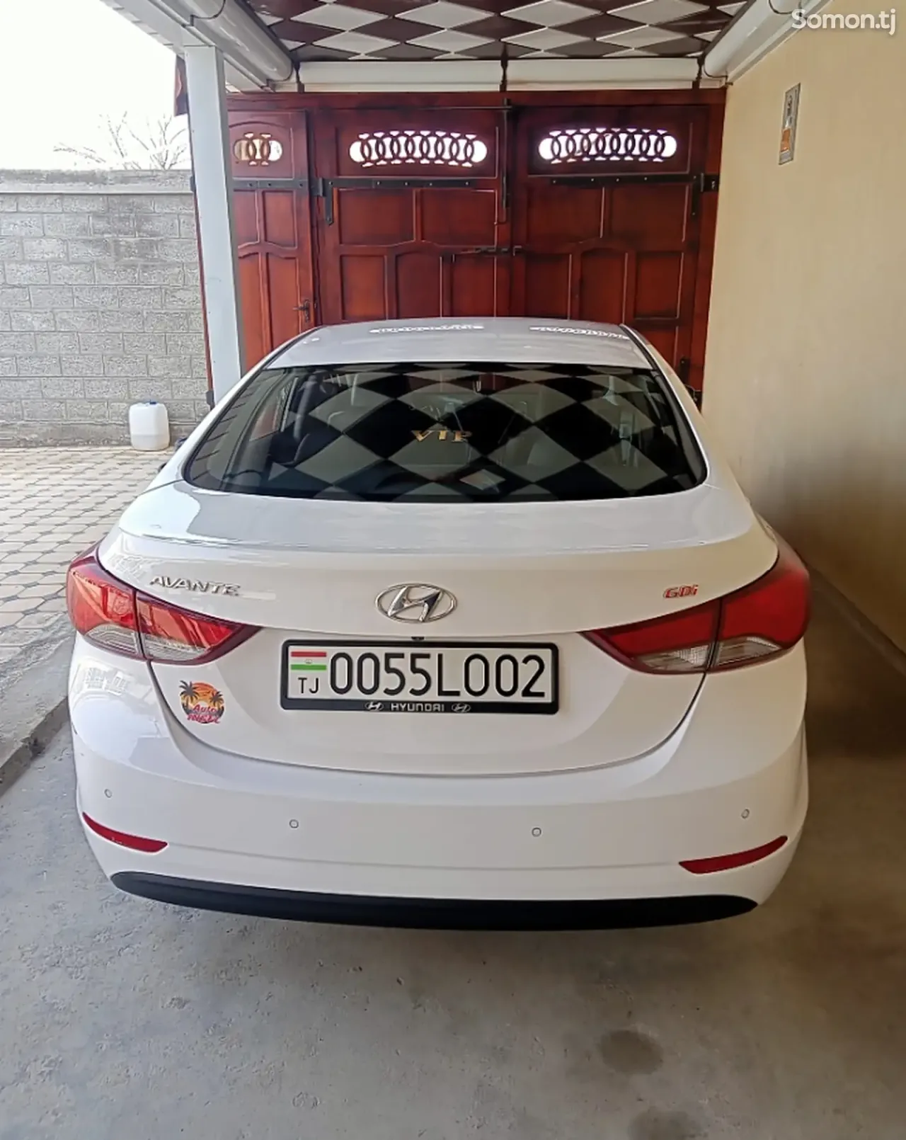 Hyundai Avante 2014 · 1.6 AT