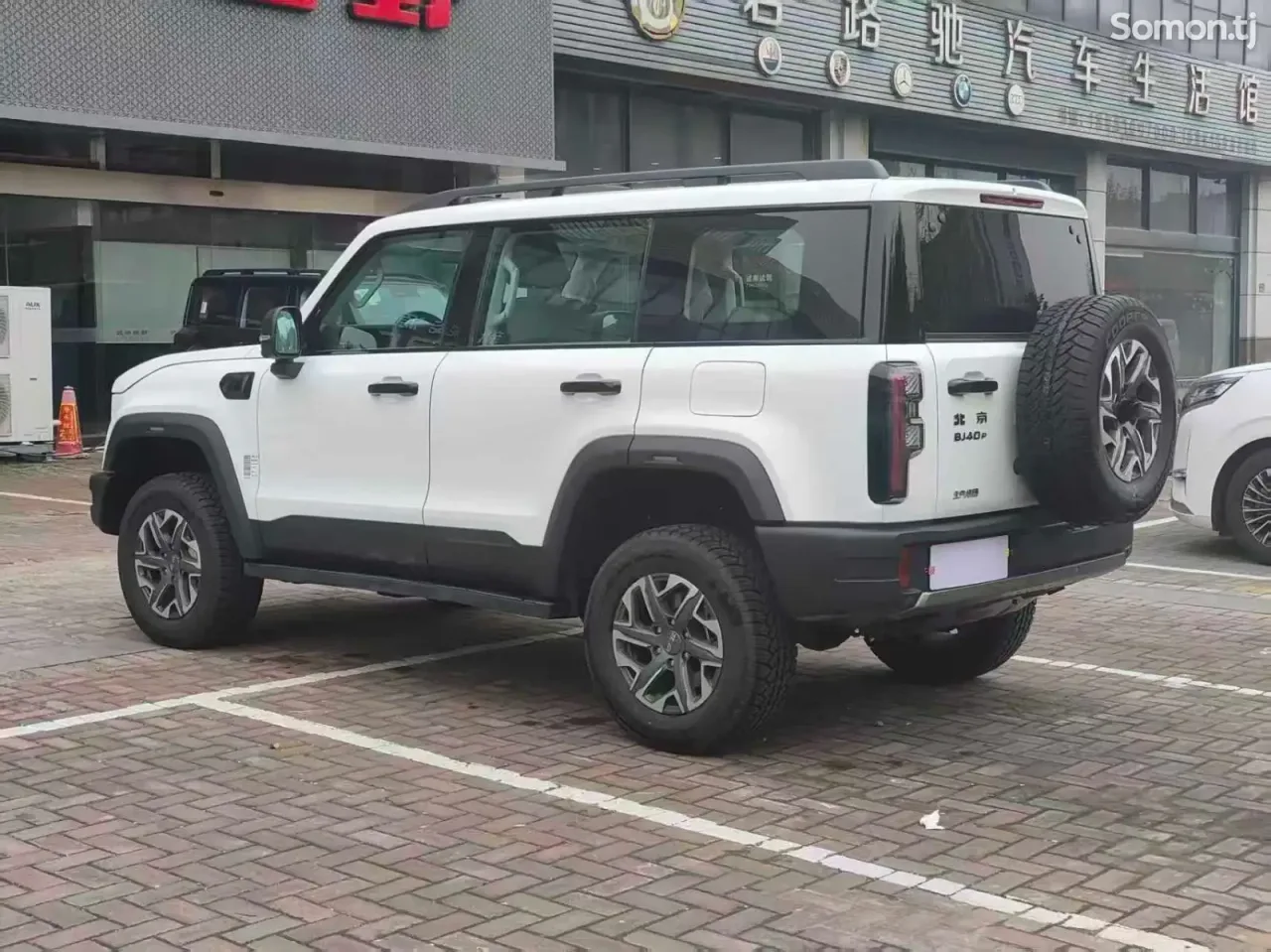 BAIC BJ40 2025 · AT