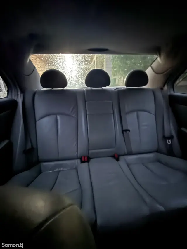 Mercedes-Benz E class 2002 · 2.4 AT