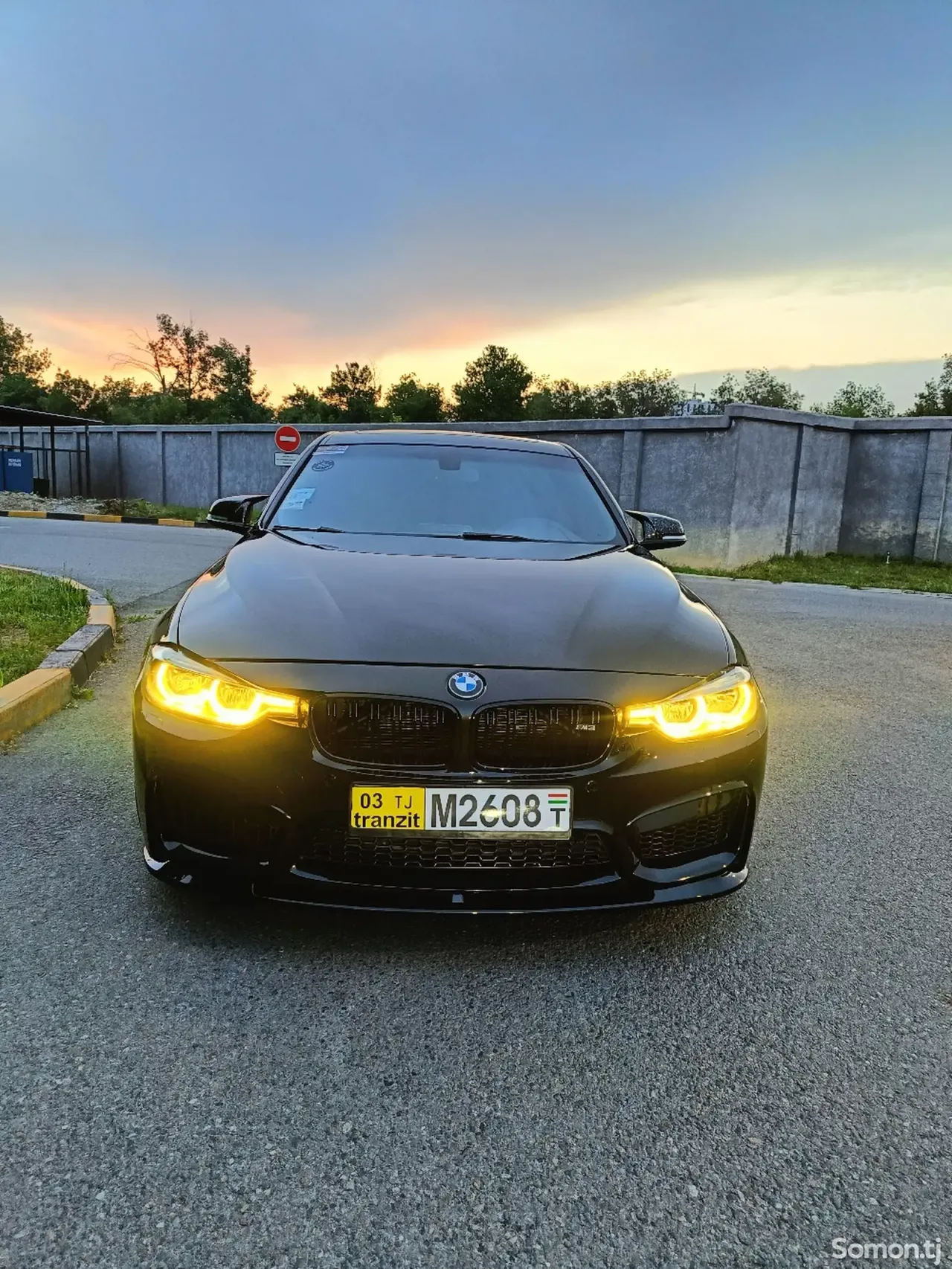 BMW 3 series 2016 · 2.0 AT