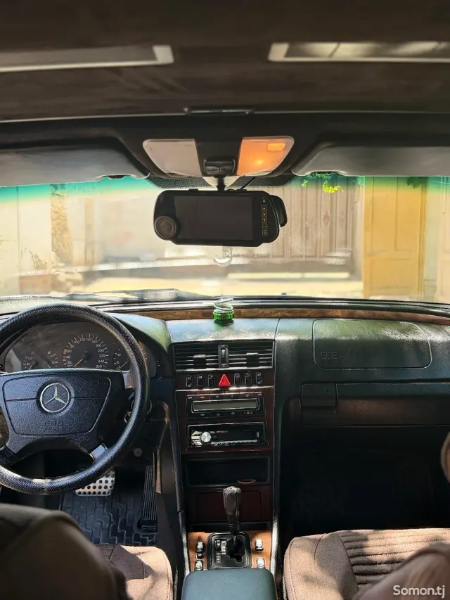 Mercedes-Benz C class 1999 · 2.4 AT