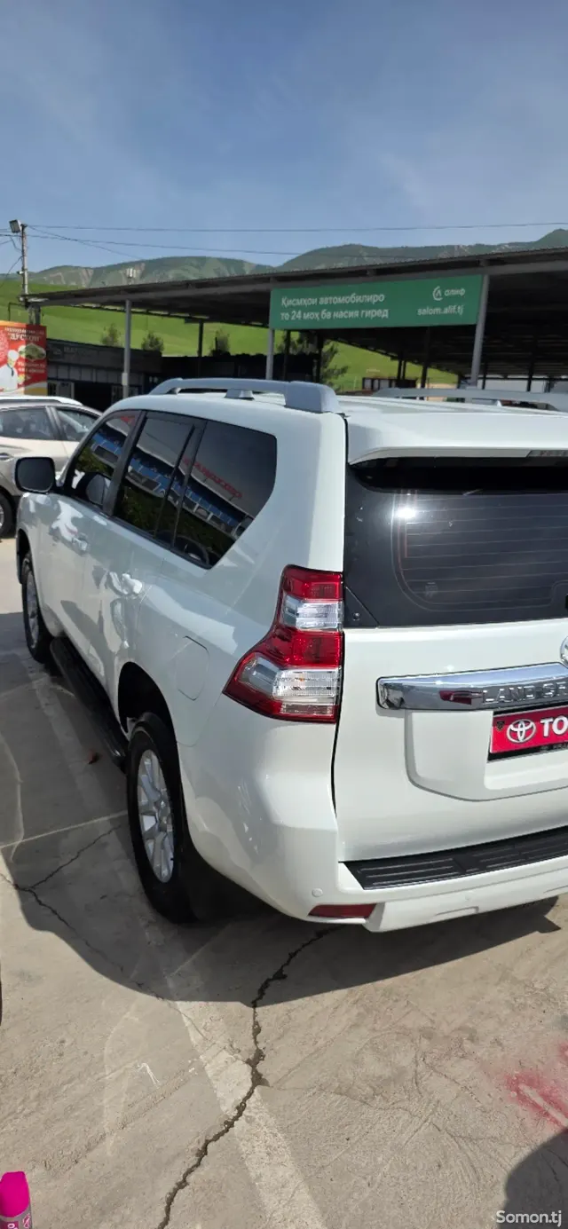Toyota Land Cruiser Prado 2012 · 4.0 AT