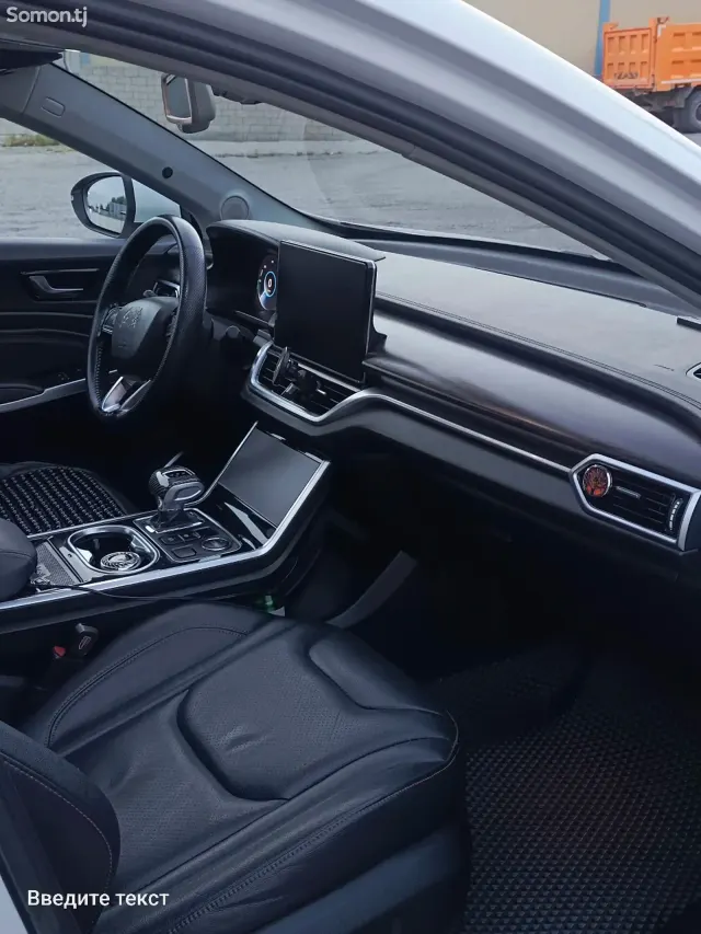 Hongqi E-HS3 2019 · 3.2 AT