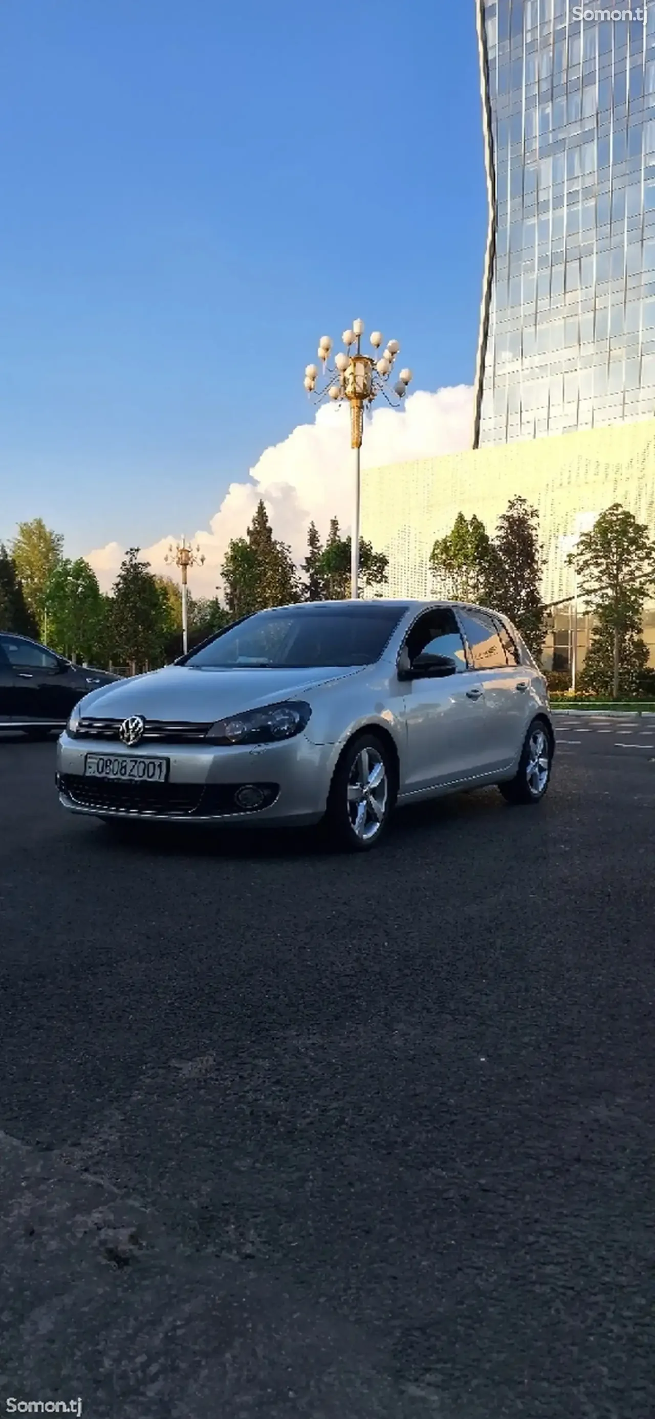 Volkswagen Golf 2012 · 1.6 MT