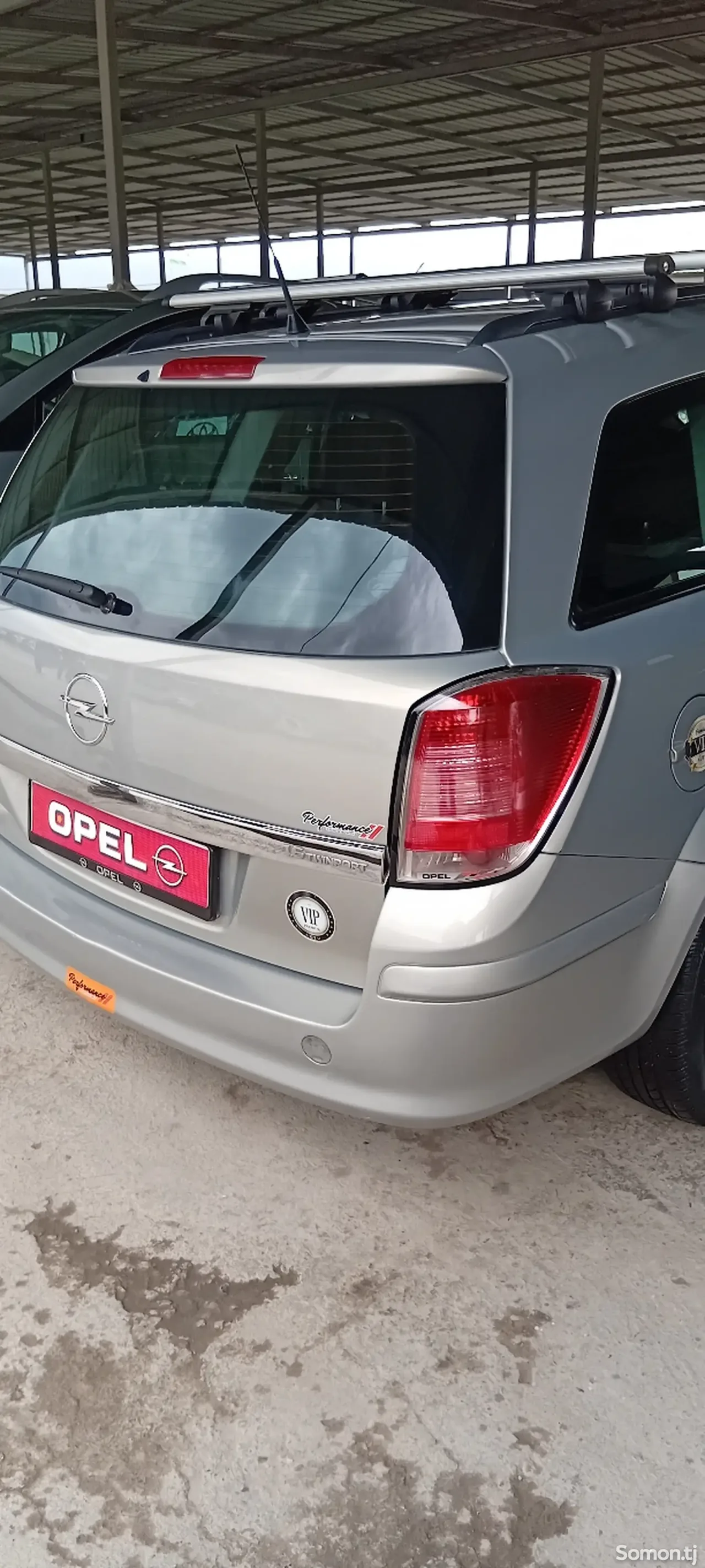 Opel Astra H 2007 · 1.6 MT