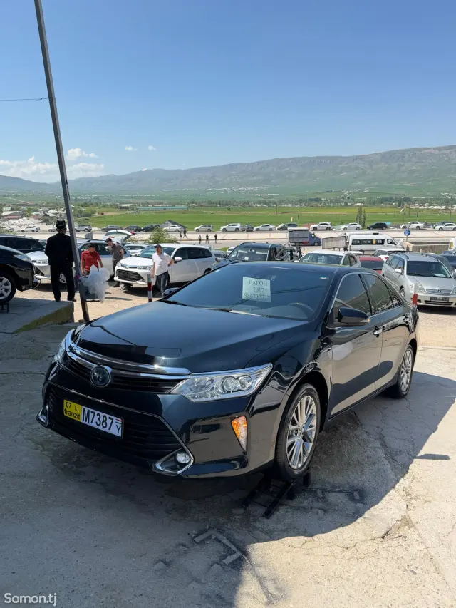 Toyota Camry 2017 · 2.5 AT