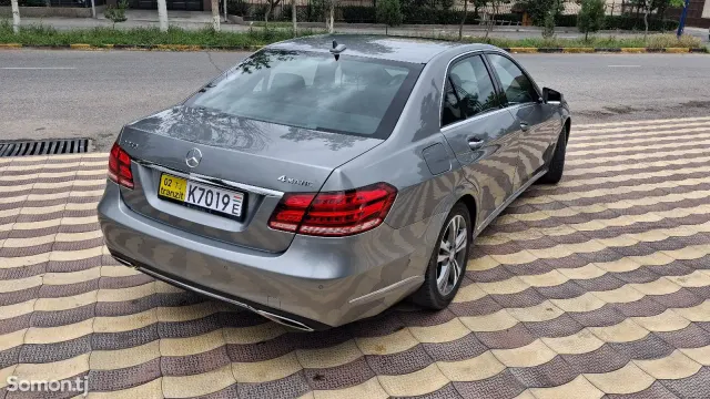 Mercedes-Benz E class 2014 · 2.5 AT