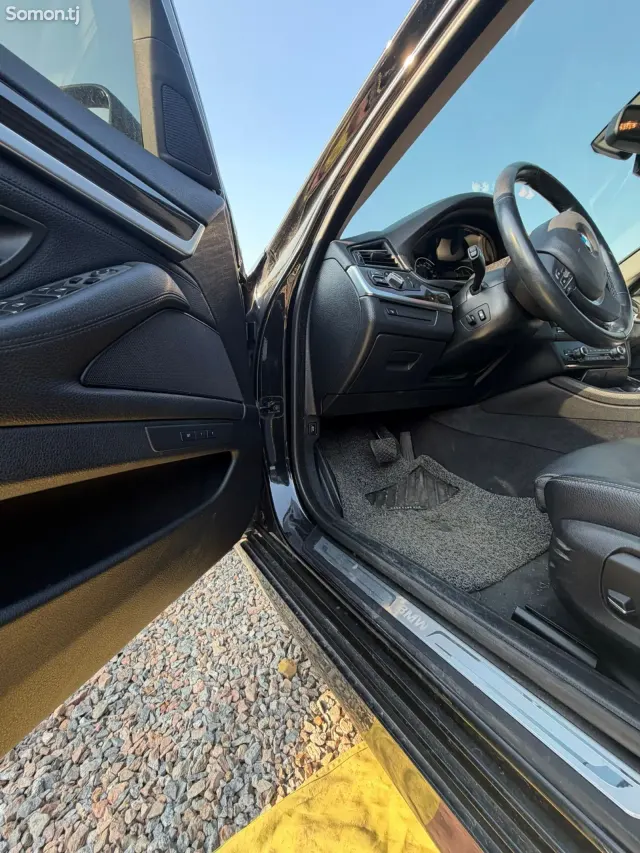 BMW 5 series 2016 · 2.0 AT