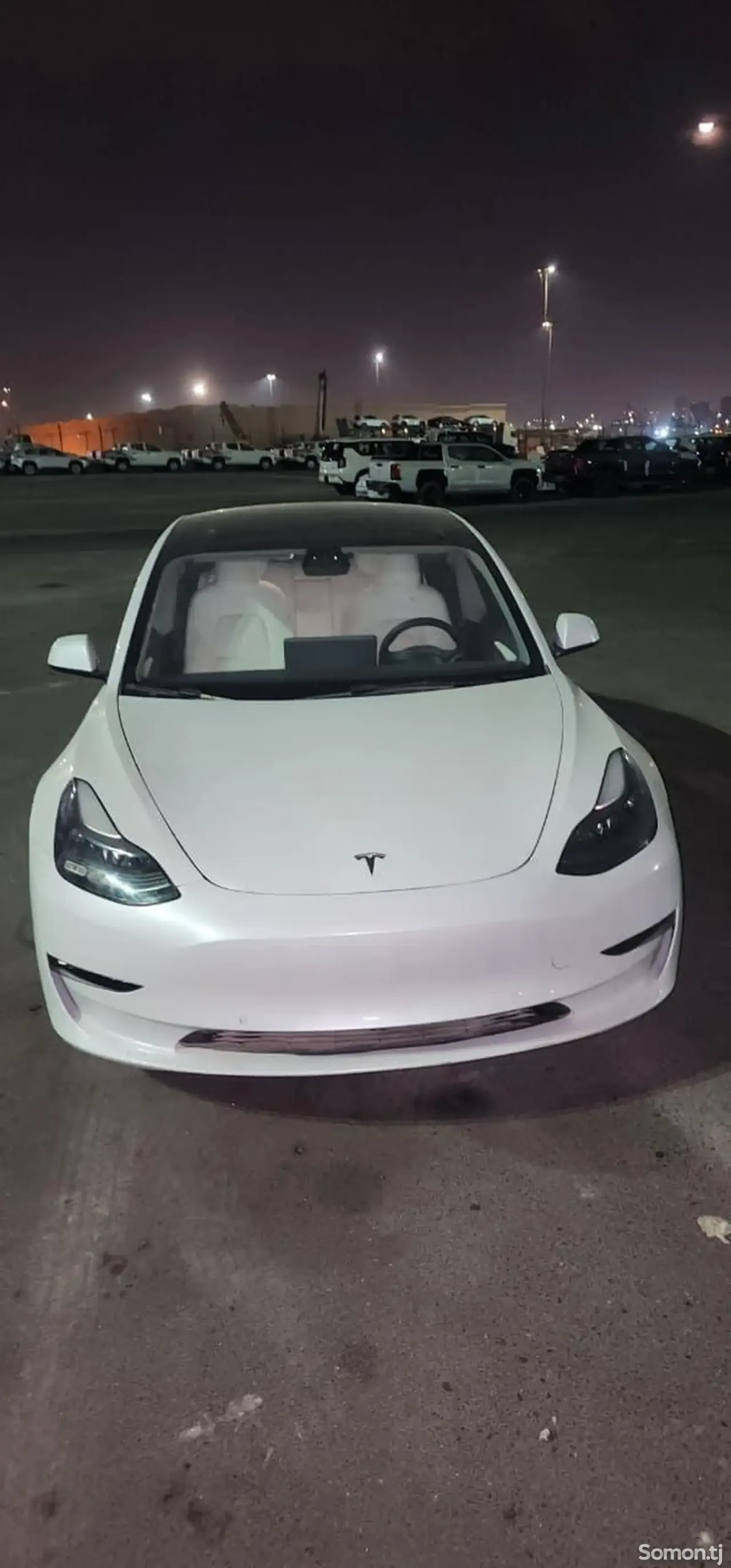 Tesla Model 3 2022 · AT