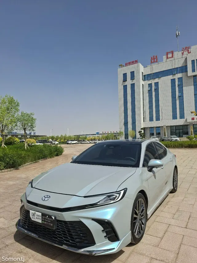 Toyota Camry 2025 · 2.0 AT