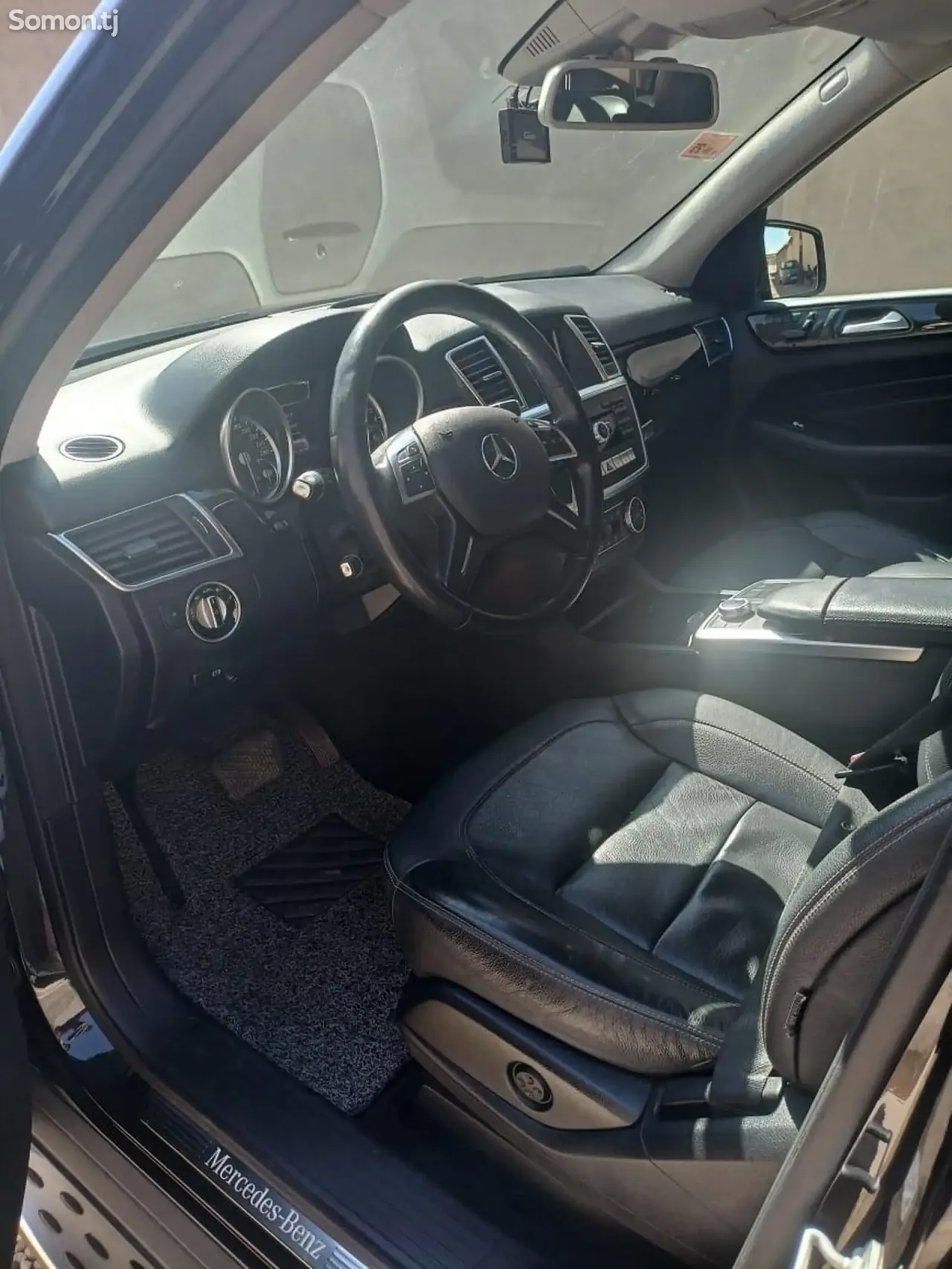 Mercedes-Benz ML class 2015 · 2.5 AT