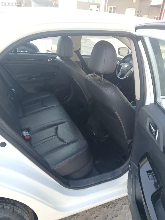 BYD E5 2019 · AT