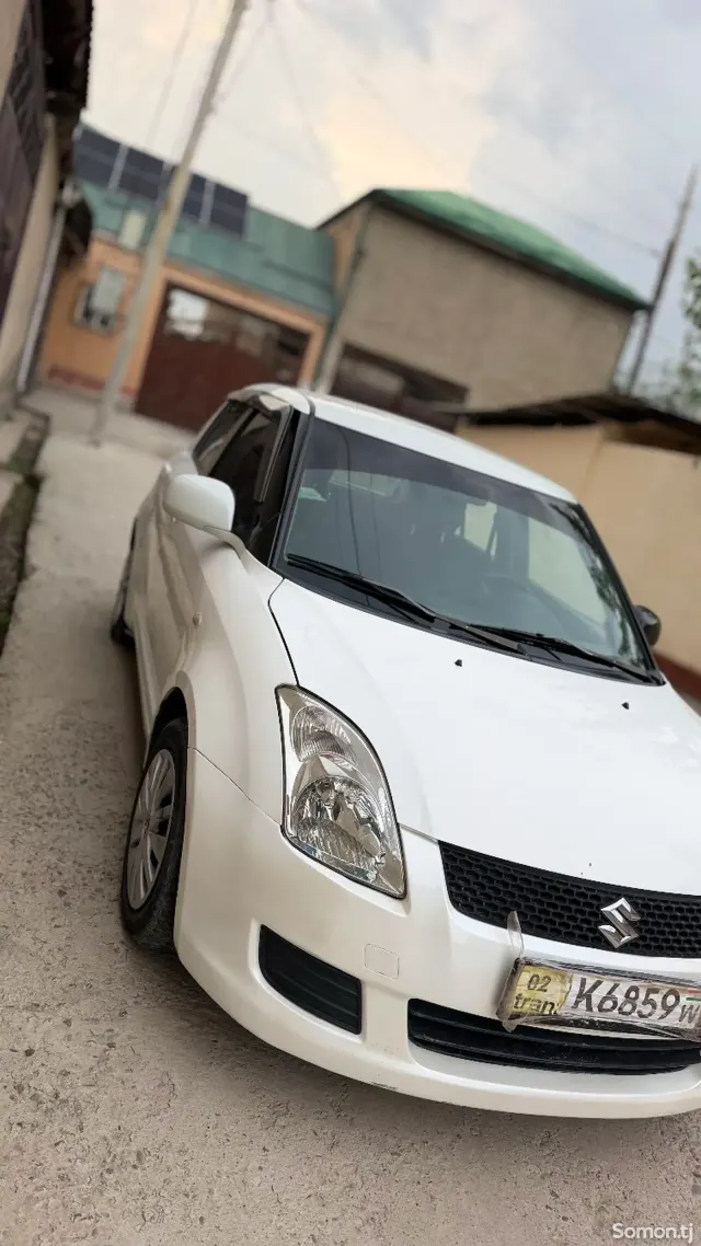 Suzuki Swift 2009 · 1.3 AT