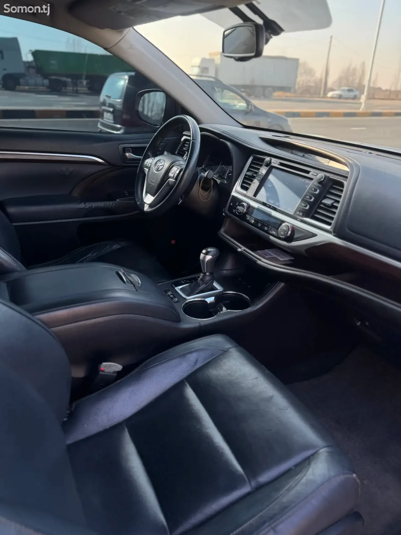 Toyota Highlander 2015 · 3.5 AT