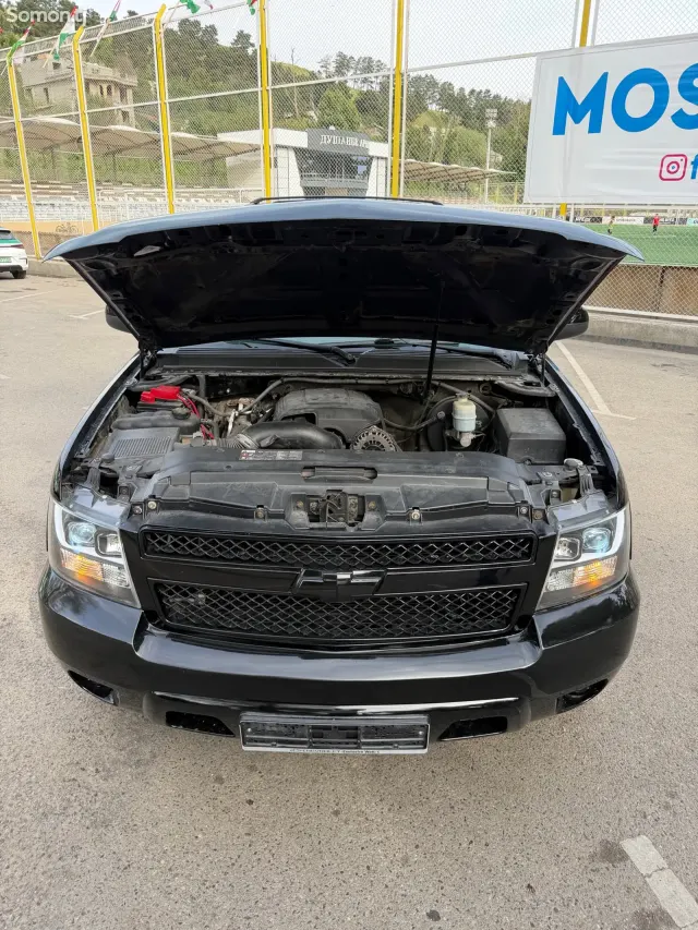 Chevrolet Tahoe 2011 · 5.3 AT
