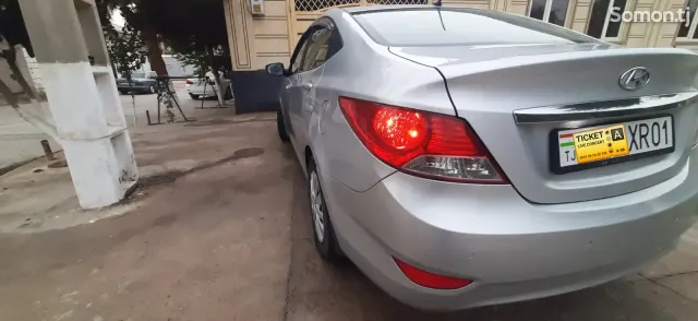 Hyundai Solaris 2013 · 1.6 AT