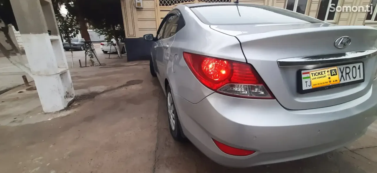 Hyundai Solaris 2013 · 1.6 AT