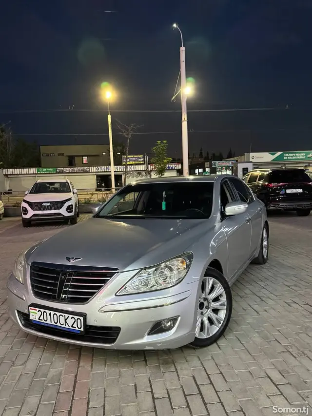 Hyundai Genesis 2008 · 3.8 AT
