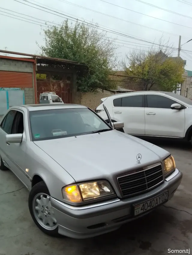 Mercedes-Benz C class 1999 · 2.4 AT