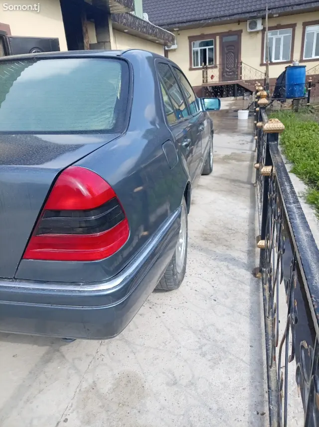 Mercedes-Benz C class 1996 · 2.0 MT