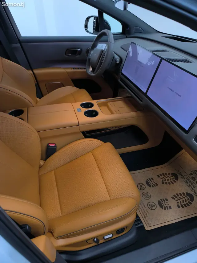 Li Auto (Lixiang) i8 2025 · AT