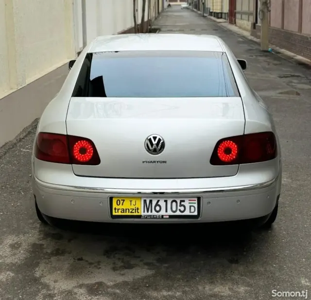 Volkswagen Phaeton 2003 · 3.2 AT