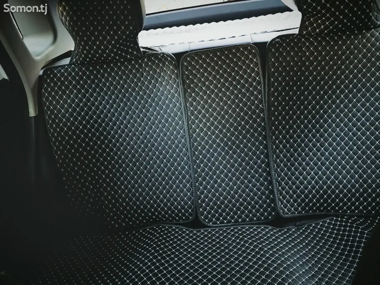 BYD E2 2025 · AT