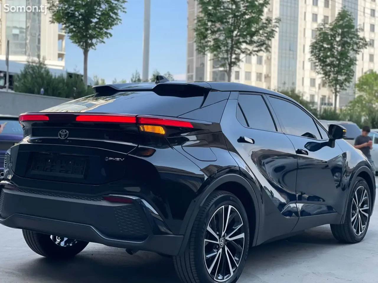 Toyota C-HR 2024 · 2.0 AT