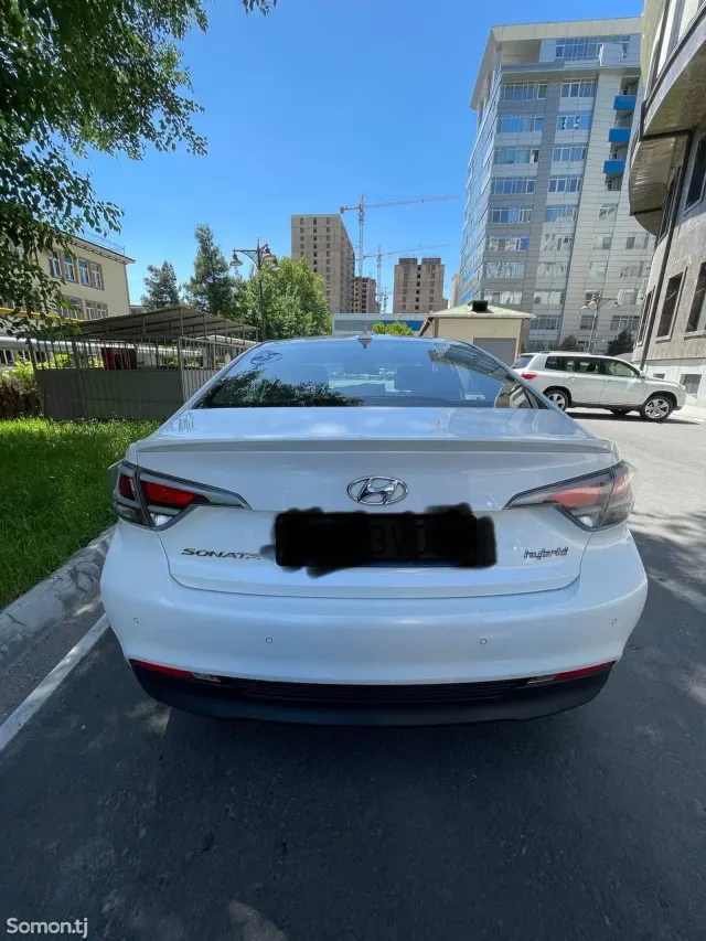 Hyundai Sonata 2015 · 2.0 AT