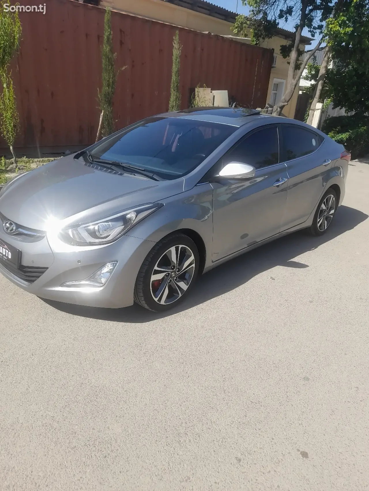Hyundai Avante 2015 · 1.6 AT