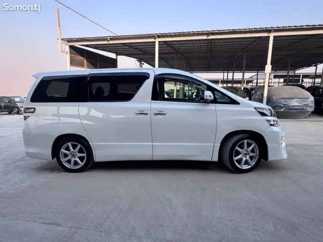 Toyota Vellfire 2014 · 2.4 AT