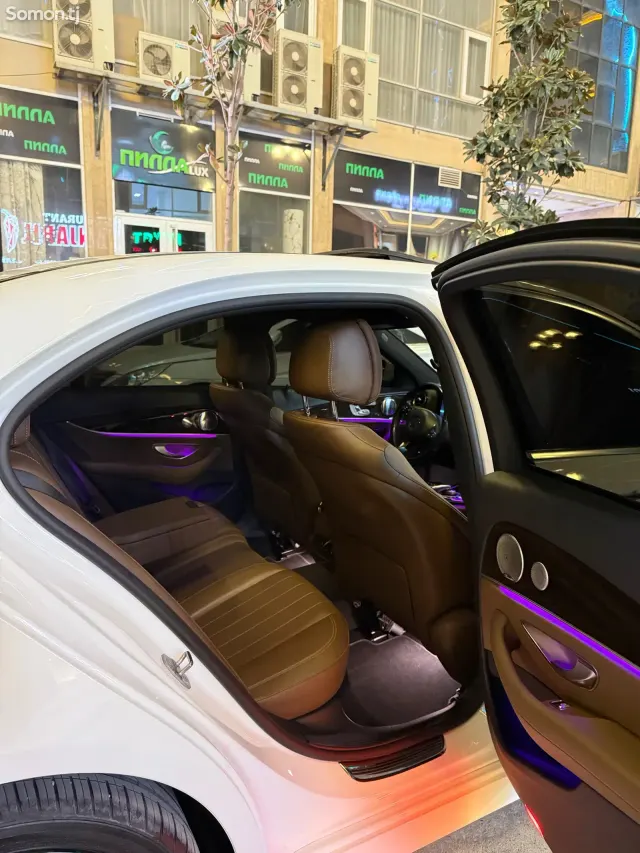 Mercedes-Benz E class 2017 · 2.0 AT