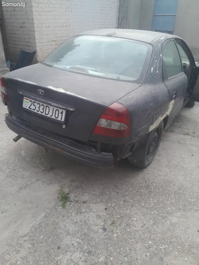 Daewoo Nubira 2004 · 1.6 MT
