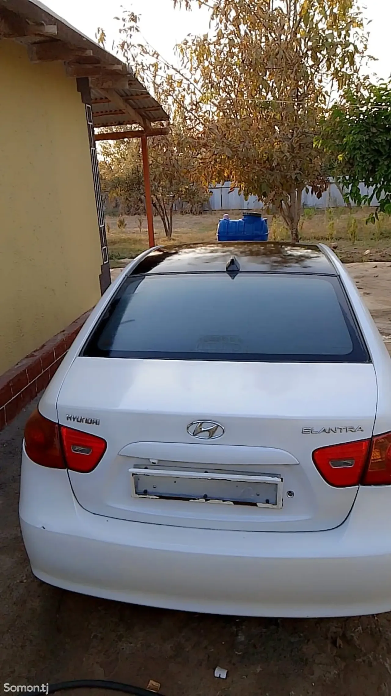 Hyundai Elantra 2009 · 1.6 MT