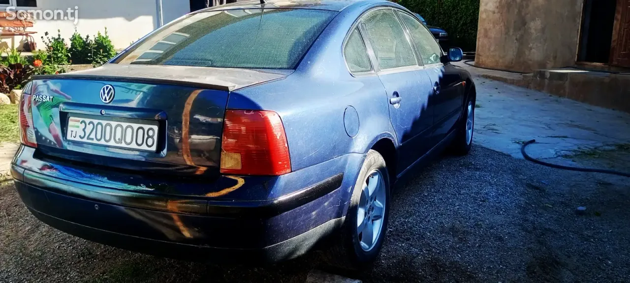 Volkswagen Passat 1998 · 1.8 MT